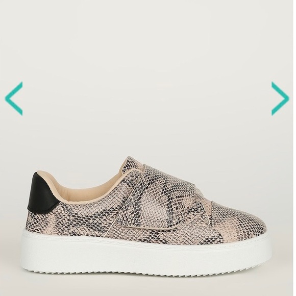 New! Snake Print Platform Sneaker with Velcro - Picture 5 of 10